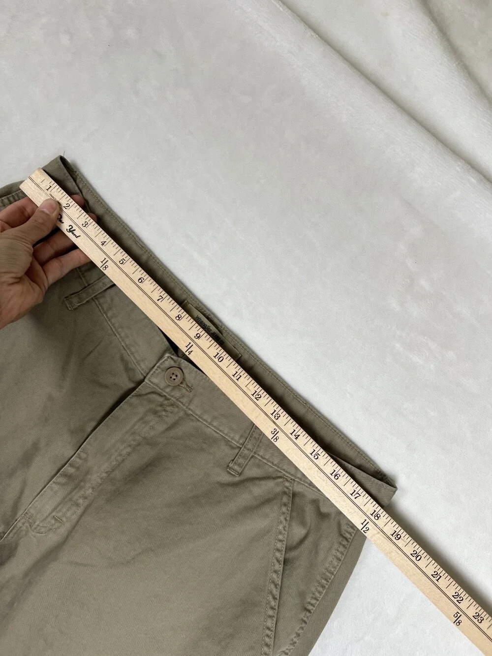 Wrangler Relaxed Fit Cargo Pants Mens 36x30 Khaki Tan Utility Casual READ